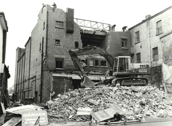 Demolition of the Oriel Cinema in 1985